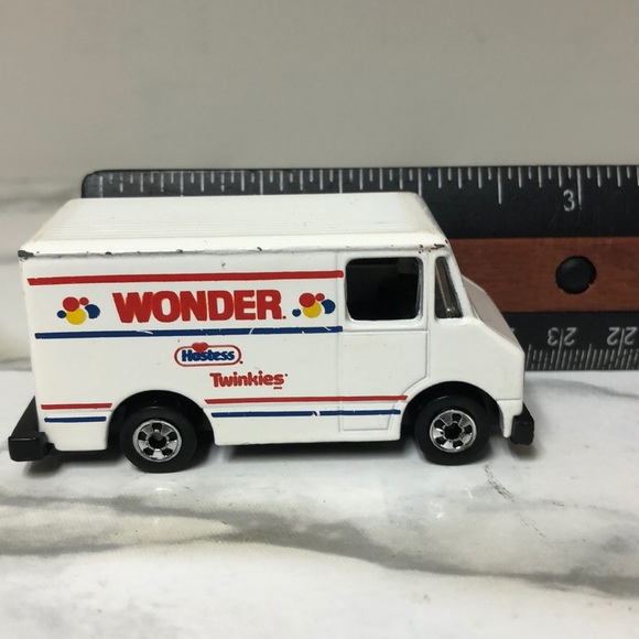 Wonder 🥖 Truck - Picture 7 of 7